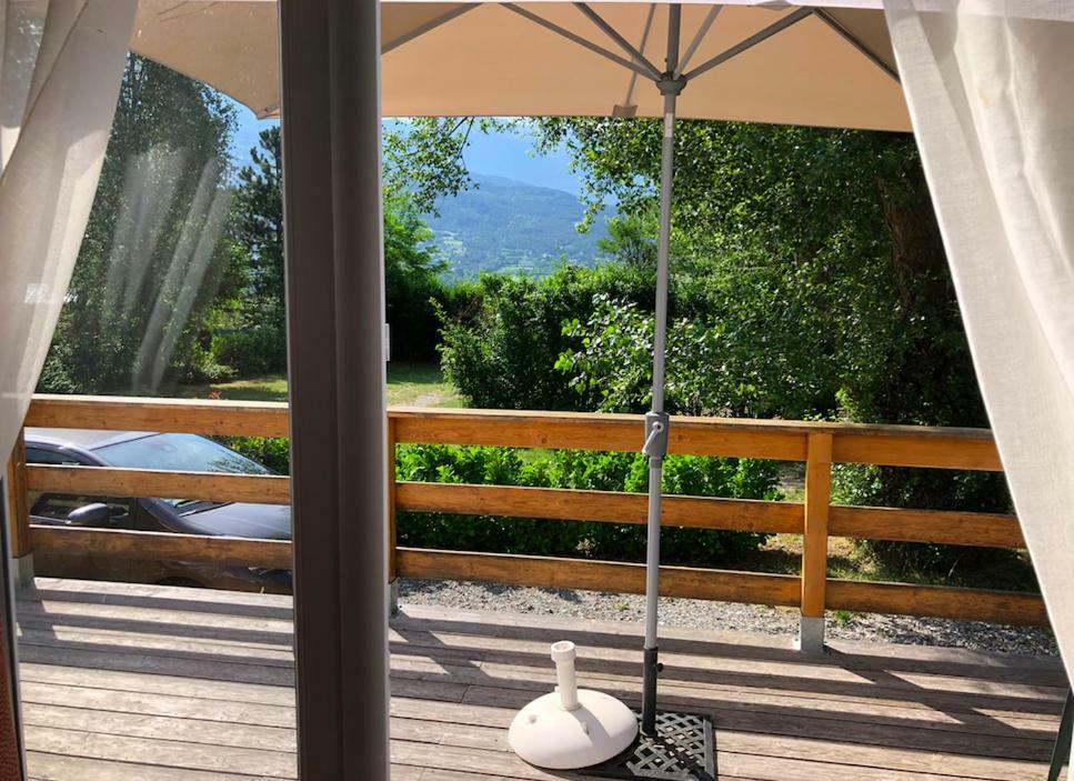 Mobil Home Proche Du Plan D'Eau D'Embrun Kültér fotó