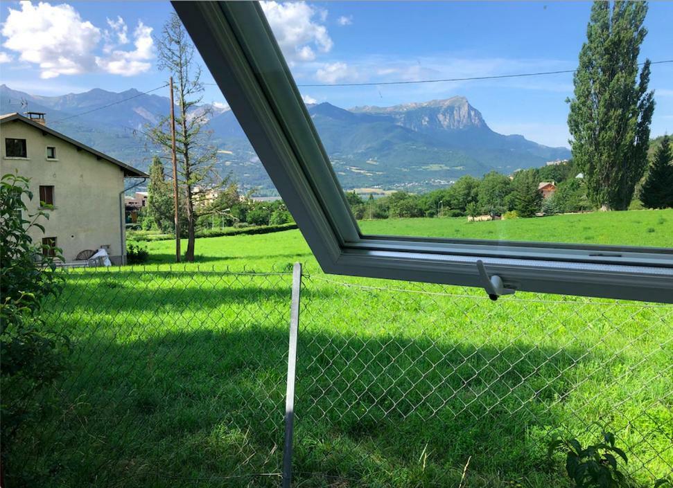 Mobil Home Proche Du Plan D'Eau D'Embrun Kültér fotó